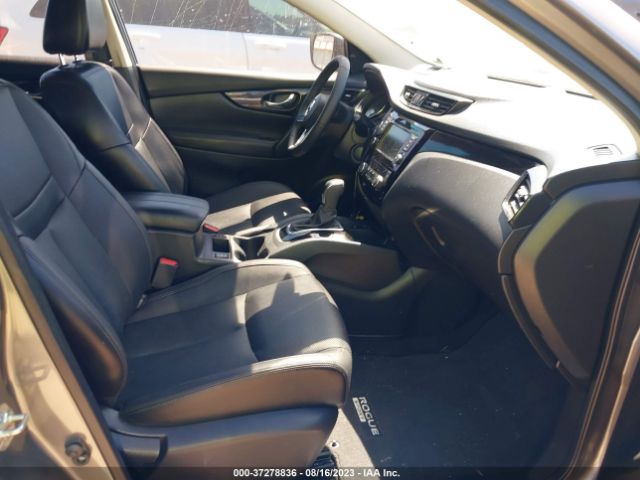 JN1BJ1CVXMW307166 Nissan Rogue Sport Sl