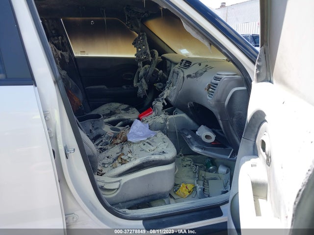 KIA SOUL + 2018 KNDJP3A53J7549910 Image 5