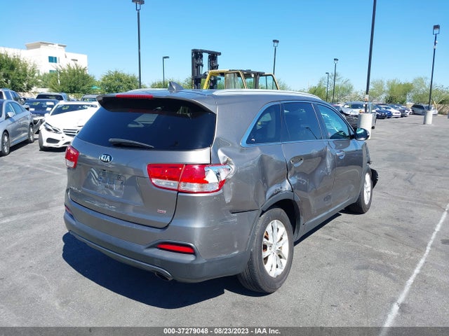 2016 KIA SORENTO LX VIN: 5XYPG4A30GG003995