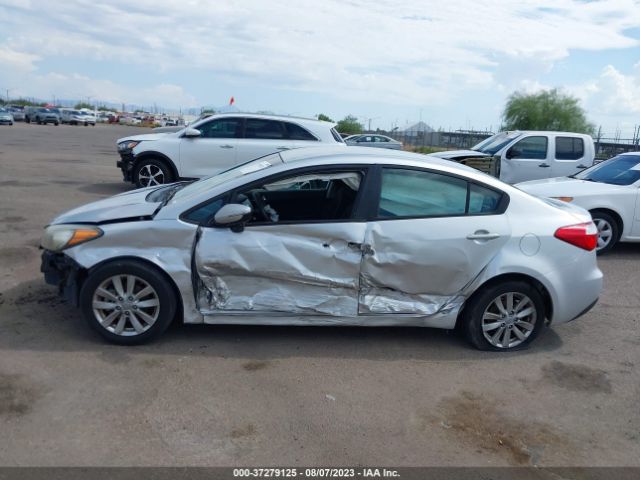 KNAFX4A69F5285595 KIA FORTE LX