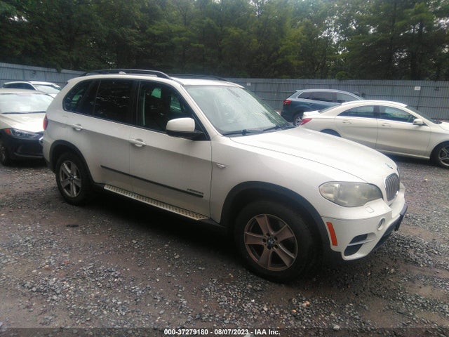 2011 BMW X5 35D VIN: 5UXZW0C52BL660361