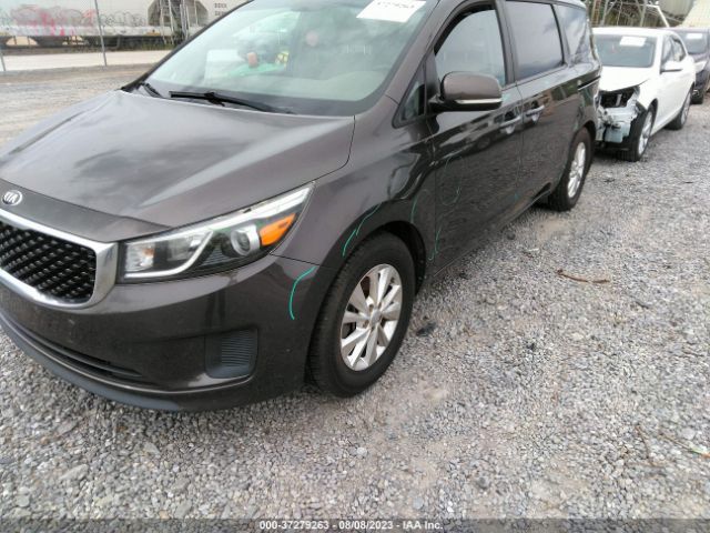 KNDMB5C19G6106385 KIA SEDONA LX