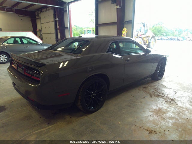 Dodge Challenger Sxt 2018 2C3CDZAG5JH153055 Image 4