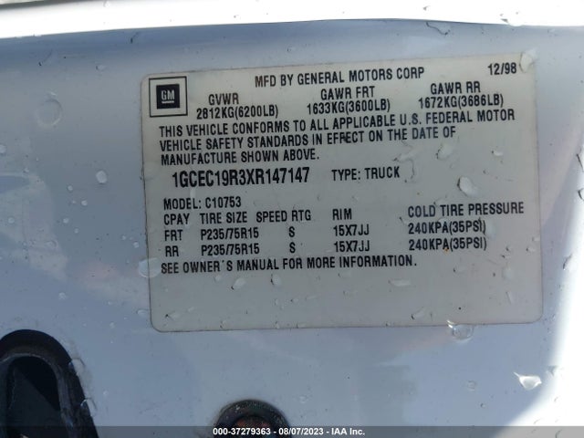 1999 CHEVROLET C/K 1500 VIN: 1GCEC19R3XR147147