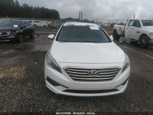 2015 HYUNDAI SONATA 2.4L SE VIN: 5NPE24AF1FH084271