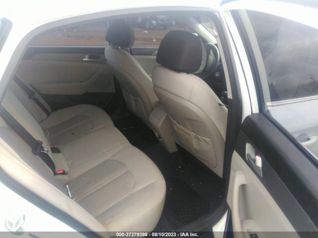 2015 HYUNDAI SONATA 2.4L SE VIN: 5NPE24AF1FH084271