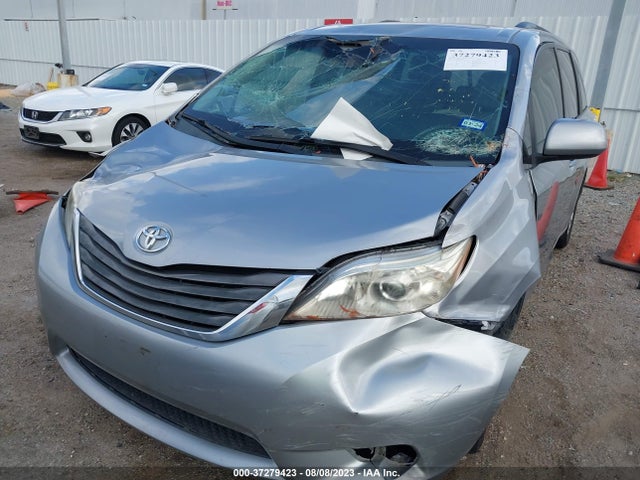 2011 TOYOTA SIENNA XLE AAS/XLE/LTD VIN: 5TDYK3DCXBS016922