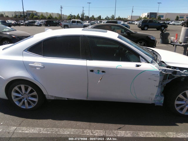 JTHBA1D23G5037627 Lexus IS 200T