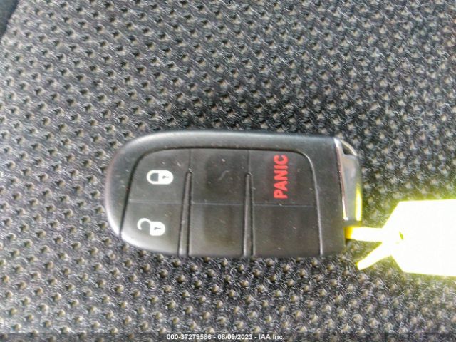 3C4NJDDB1KT671804 Jeep Compass Trailhawk