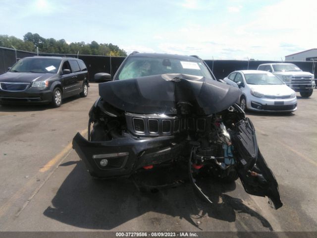 3C4NJDDB1KT671804 Jeep Compass Trailhawk