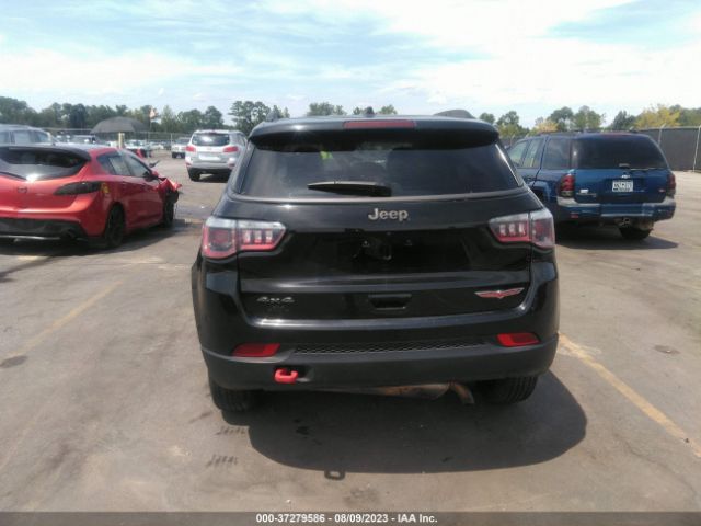 3C4NJDDB1KT671804 Jeep Compass Trailhawk