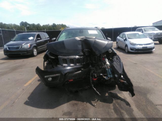 3C4NJDDB1KT671804 Jeep Compass Trailhawk