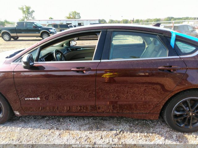 3FA6P0LU4KR196845 Ford Fusion Hybrid Se
