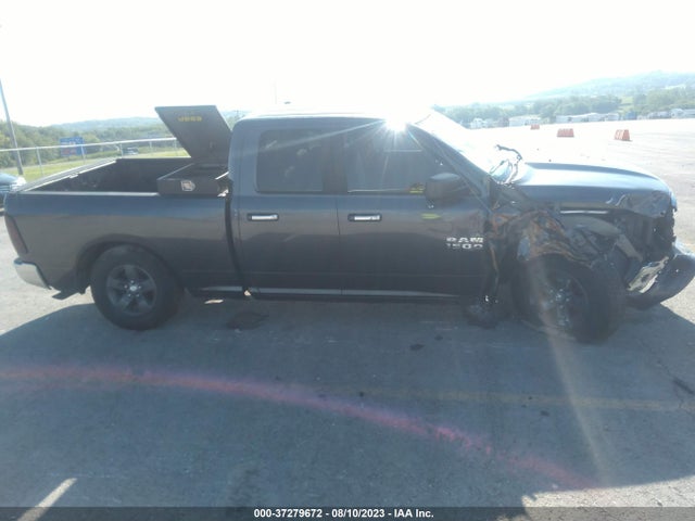 1C6RR7GG1HS583386 RAM 1500 Slt