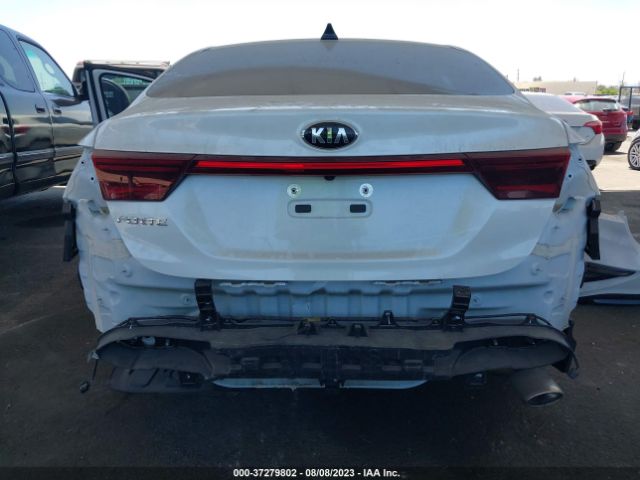 3KPF24AD1ME303119 KIA Forte Lxs