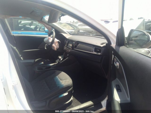 KNDCB3LC6J5210430 KIA NIRO LX
