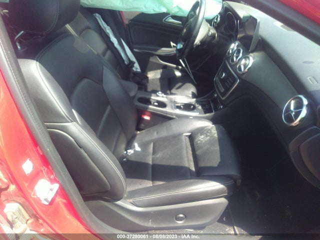 WDCTG4EB7JJ425120 Mercedes-Benz Gla Gla 250
