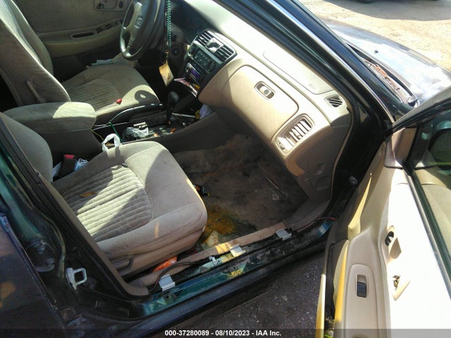 1998 HONDA ACCORD SDN EX VIN: 1HGCG5656WA003658