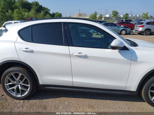 ZASFAKNN0J7B90650 Alfa Romeo Stelvio Ti Sport