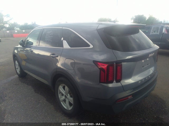 KIA SORENTO LX 2022 5XYRG4LC3NG105231 Image 3