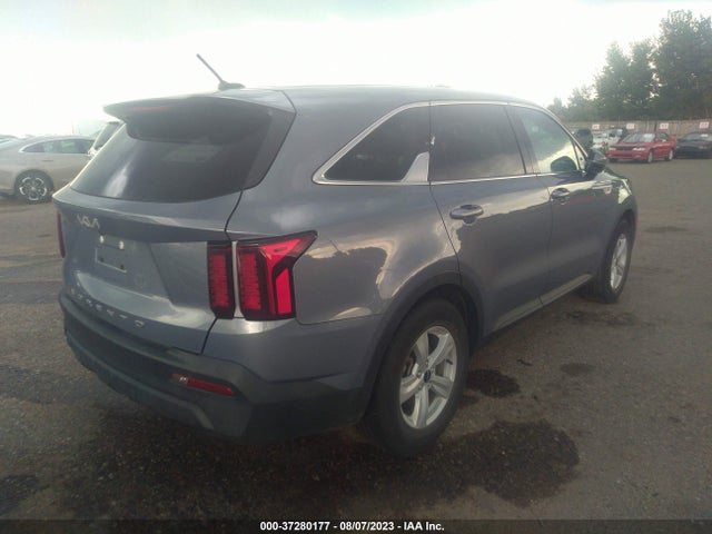 KIA SORENTO LX 2022 5XYRG4LC3NG105231 Image 4