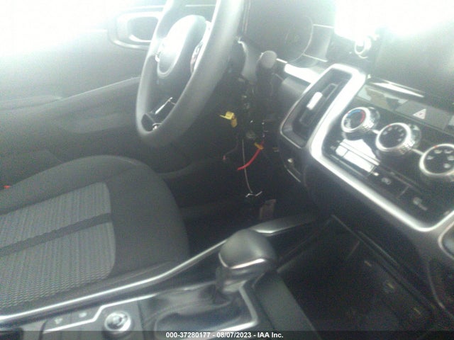 KIA SORENTO LX 2022 5XYRG4LC3NG105231 Image 6