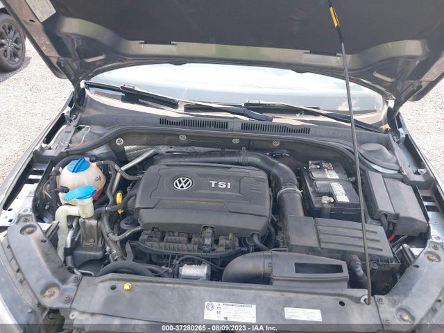 3VWL17AJXGM340450 Volkswagen Jetta Sedan 1.8t Sel