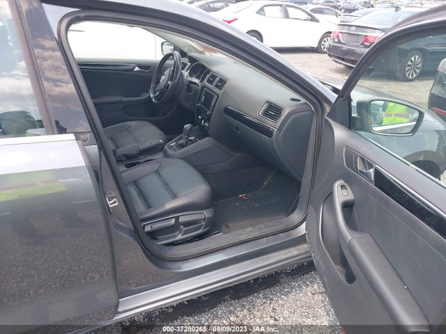 3VWL17AJXGM340450 Volkswagen Jetta Sedan 1.8t Sel