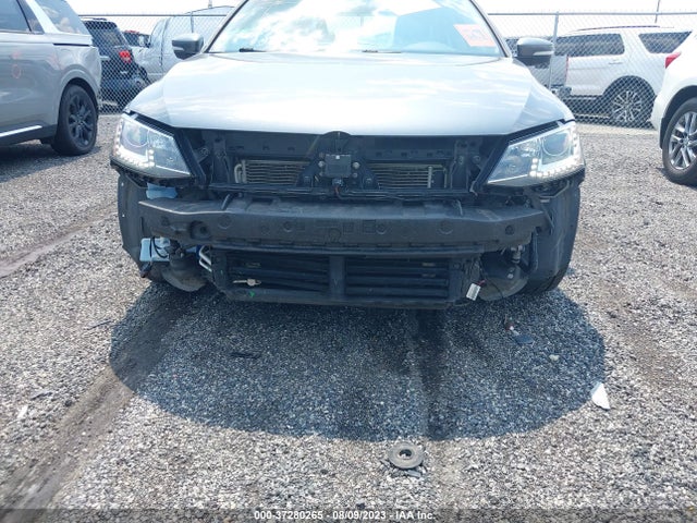 3VWL17AJXGM340450 Volkswagen Jetta Sedan 1.8t Sel
