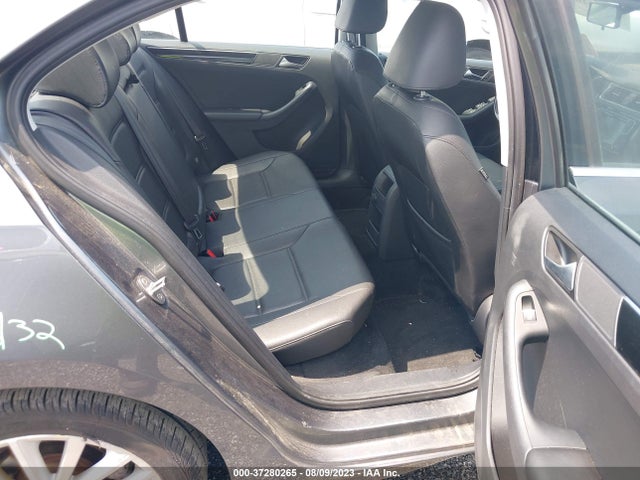 3VWL17AJXGM340450 Volkswagen Jetta Sedan 1.8t Sel
