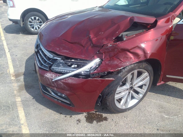 1VWCT7A3XHC038736 Volkswagen Passat 1.8t Sel Premium