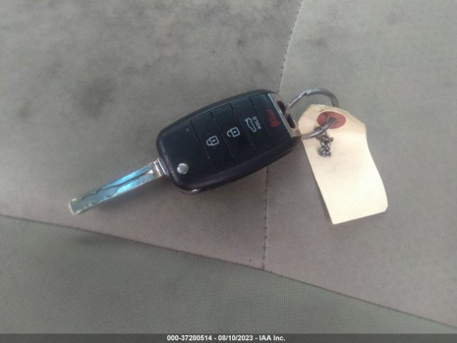 5XXGM4A75EG305912 KIA Optima Lx