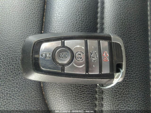 3FA6P0CD1KR180649 Ford FUSION SEL