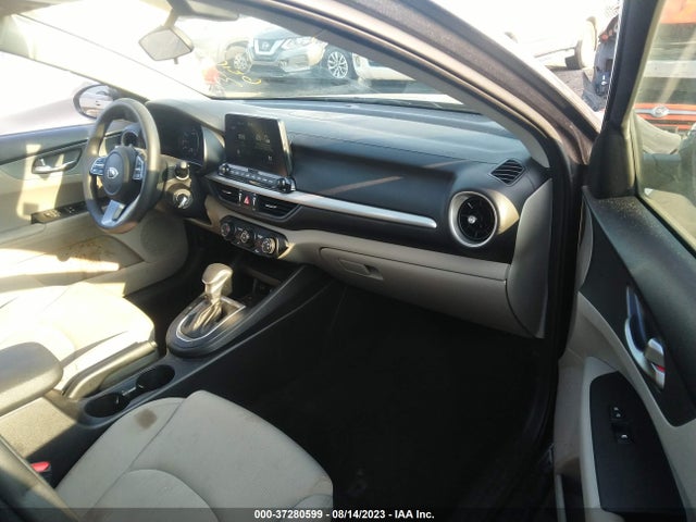 2021 KIA FORTE LXS VIN: 3KPF24AD6ME389916