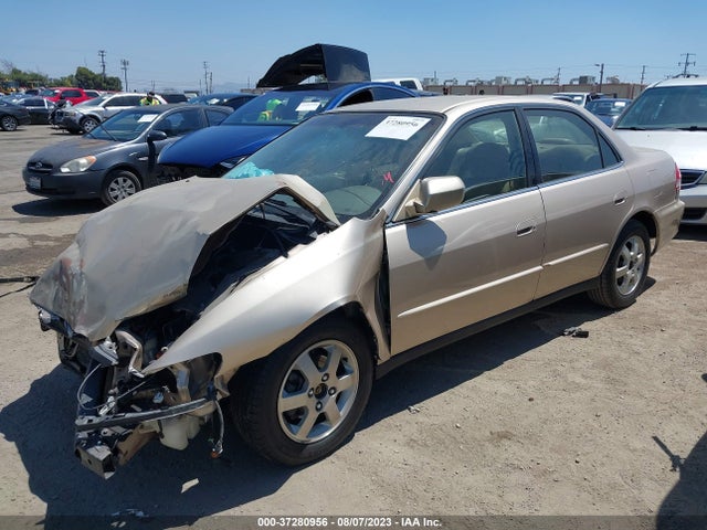 2000 HONDA ACCORD SDN SE VIN: 1HGCG5676YA108348