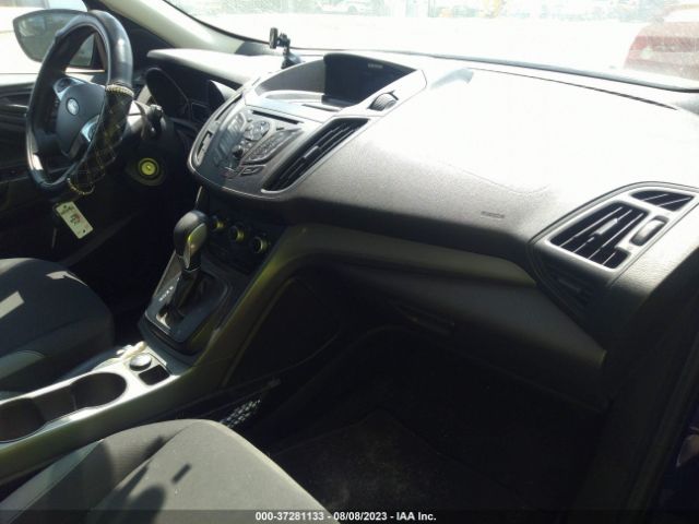 1FMCU0F71FUA87104 Ford ESCAPE S