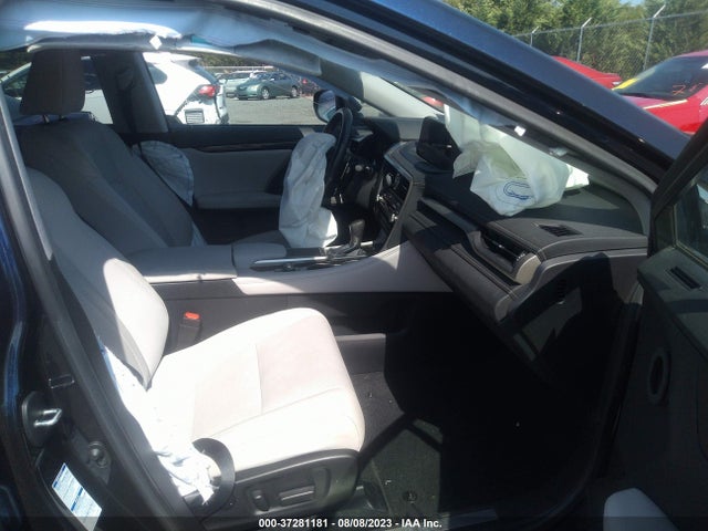 2020 Lexus RX, VIN: 2T2AZMDA1LC256772
