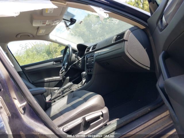 1VWAT7A32FC058354 Volkswagen Passat 1.8t Wolfsburg Edition