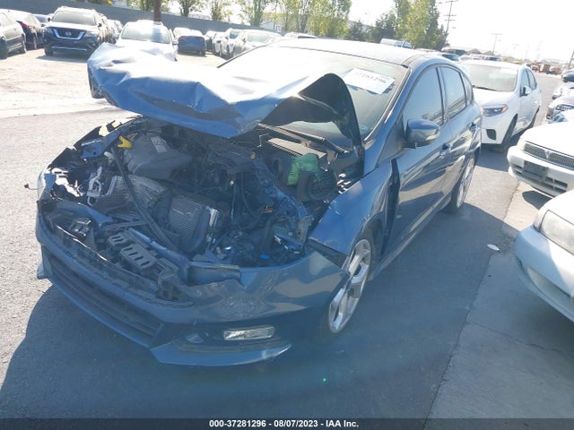 1FADP3L95JL230860 Ford FOCUS ST