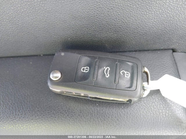 3VWL17AJ6GM334645 Volkswagen Jetta Sedan 1.8t Sel