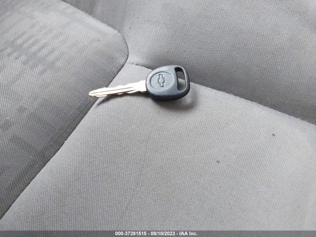 2005 CHEVROLET EQUINOX LS VIN: 2CNDL23F956028202