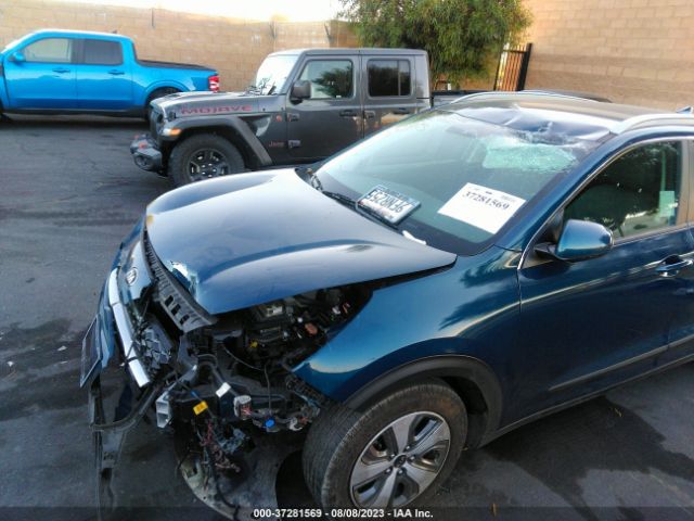 KNDCB3LC0L5423490 KIA NIRO LX