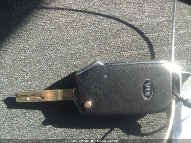 KNDJ23AU7M7746573 KIA SOUL S