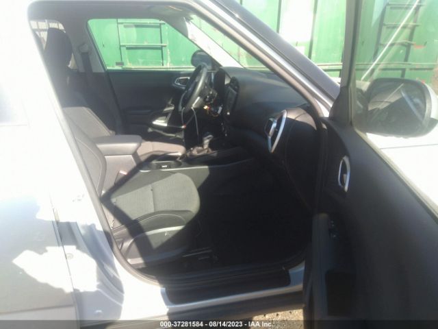 KNDJ23AU7M7746573 KIA SOUL S