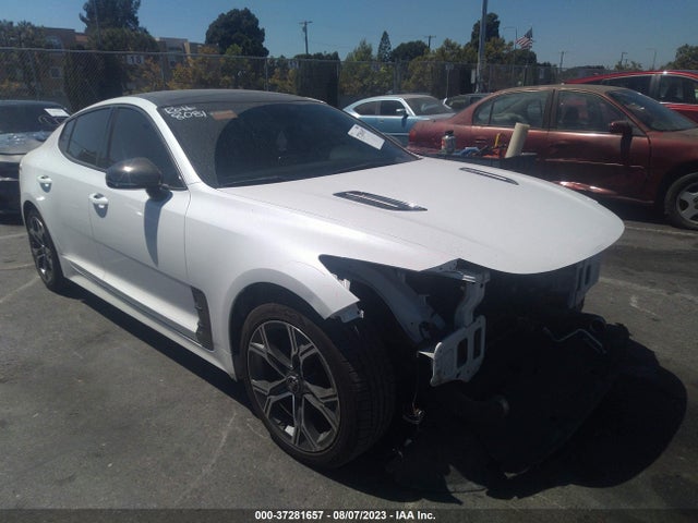 2021 Kia Stinger, VIN: KNAE15LA2M6090093
