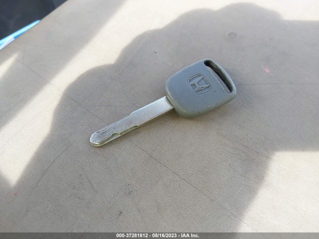 2005 HONDA ODYSSEY TOURING VIN: 5FNRL38825B123401