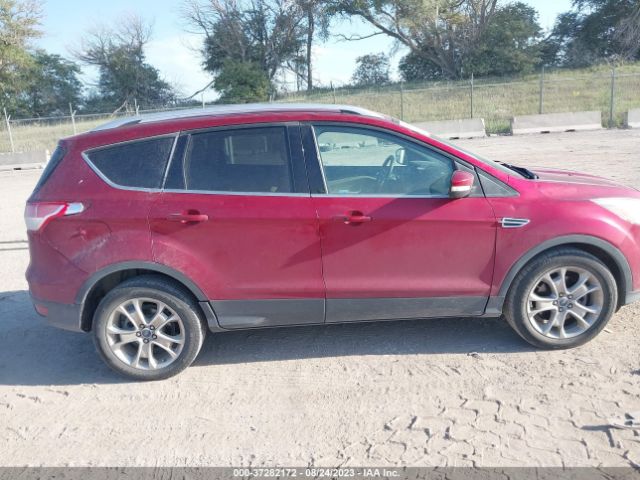 1FMCU9J93FUA52528 Ford Escape Titanium