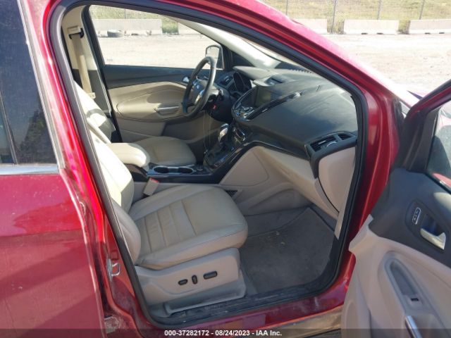 1FMCU9J93FUA52528 Ford Escape Titanium