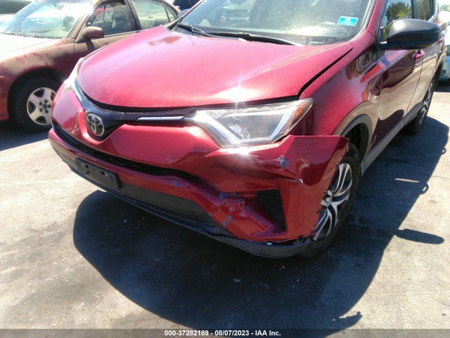 Toyota RAV4 LE 2018 JTMZFREV8JD113459 Image 12