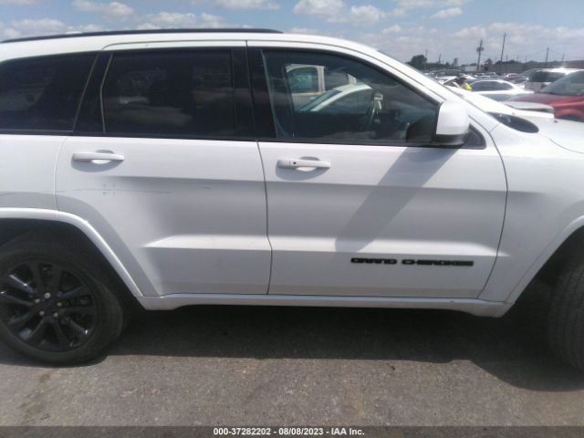 1C4RJEAG8HC829258 Jeep Grand Cherokee Altitude